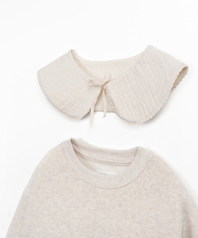 Play Up Fleece Sweater Collar Tones