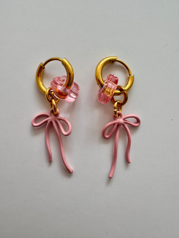 ByMelo Oorbellen Roze Strik